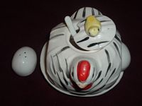 White chicken serving set